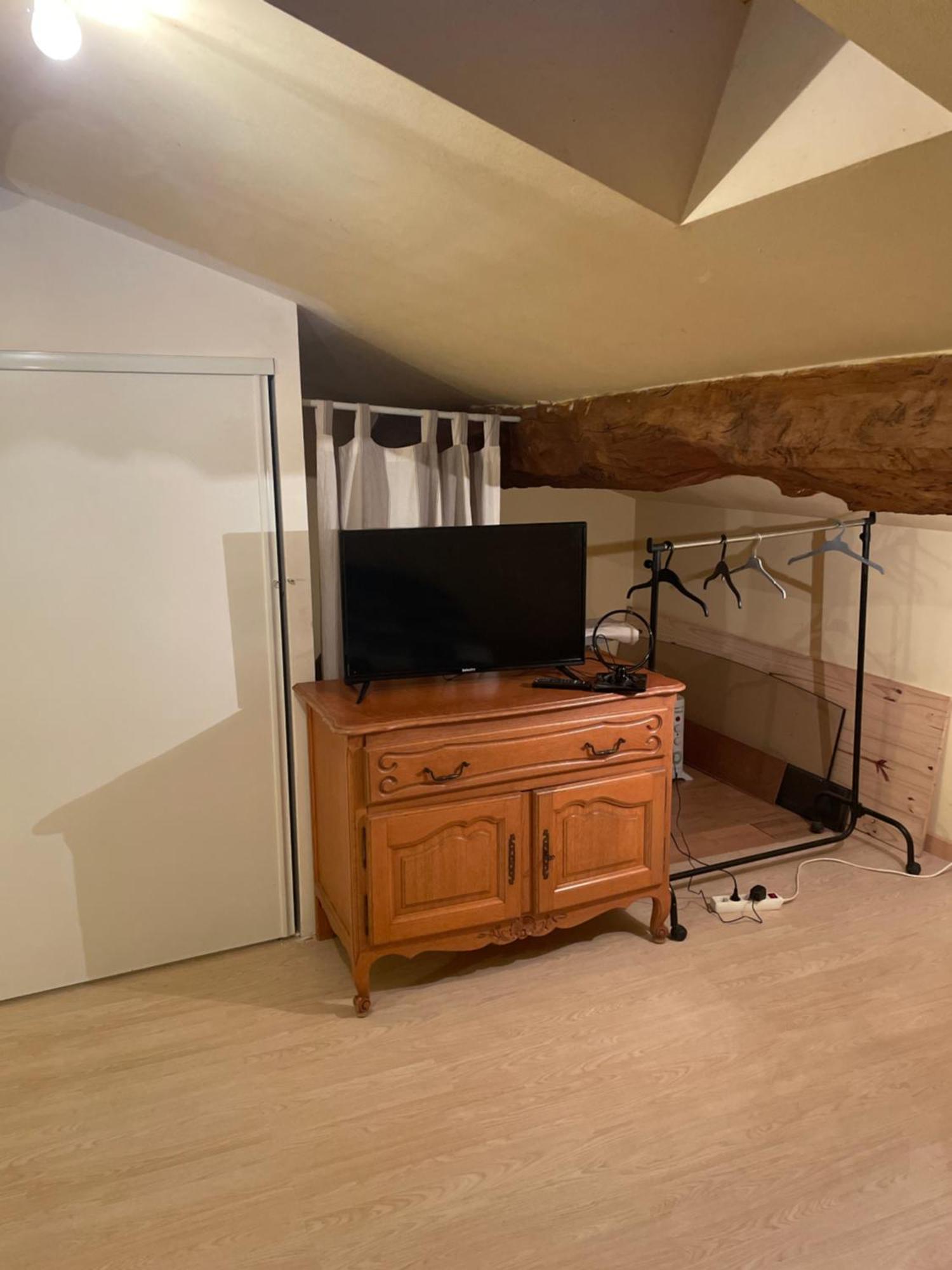 Chambre Simple Proche Aeroport Pusignan Luaran gambar